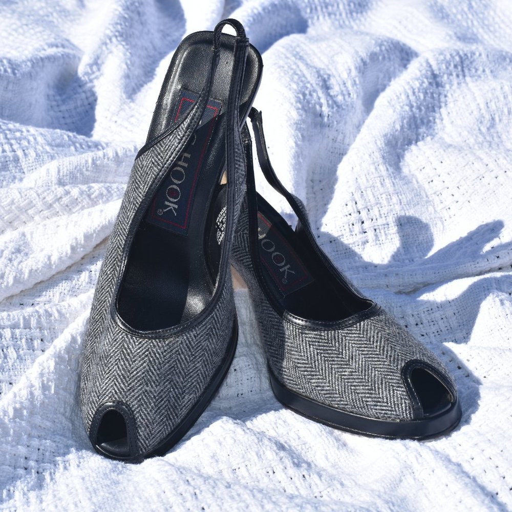 Retro 90s Style Heel with Small Platform - J.G. Hook - Good Condition - Size 7M